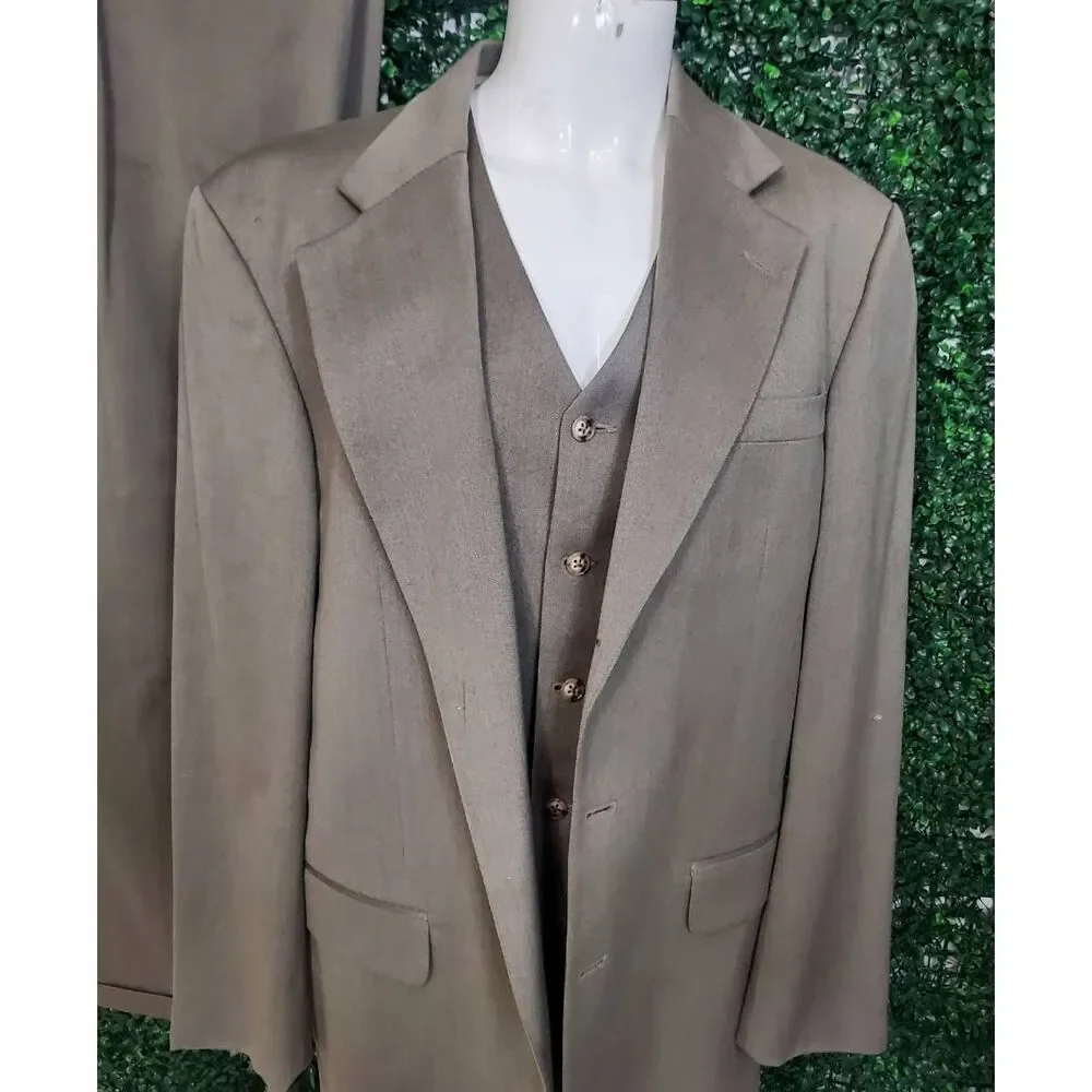 Oscar De La Renta 3 piece suit